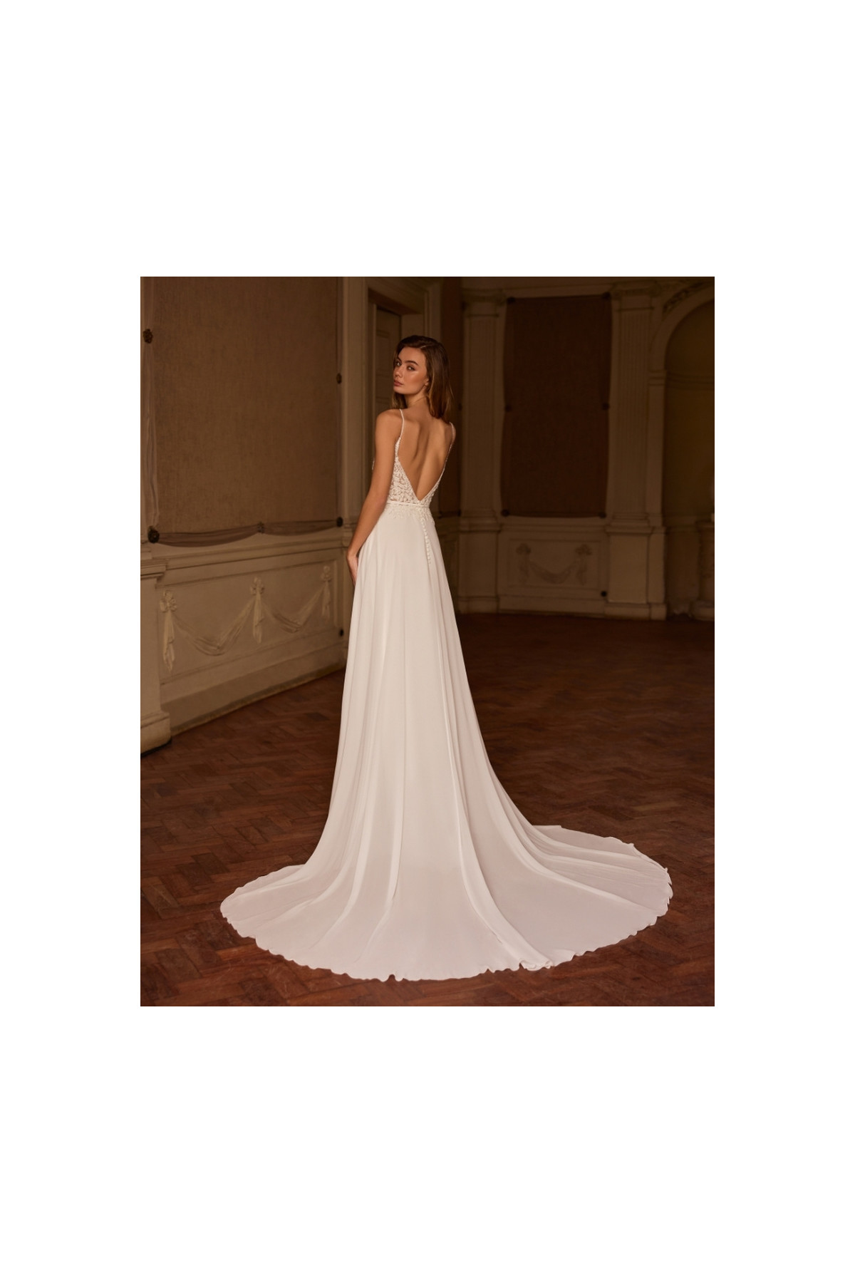 abito da sposa avorio in pizzo francese alessandra di alberto palatchi
