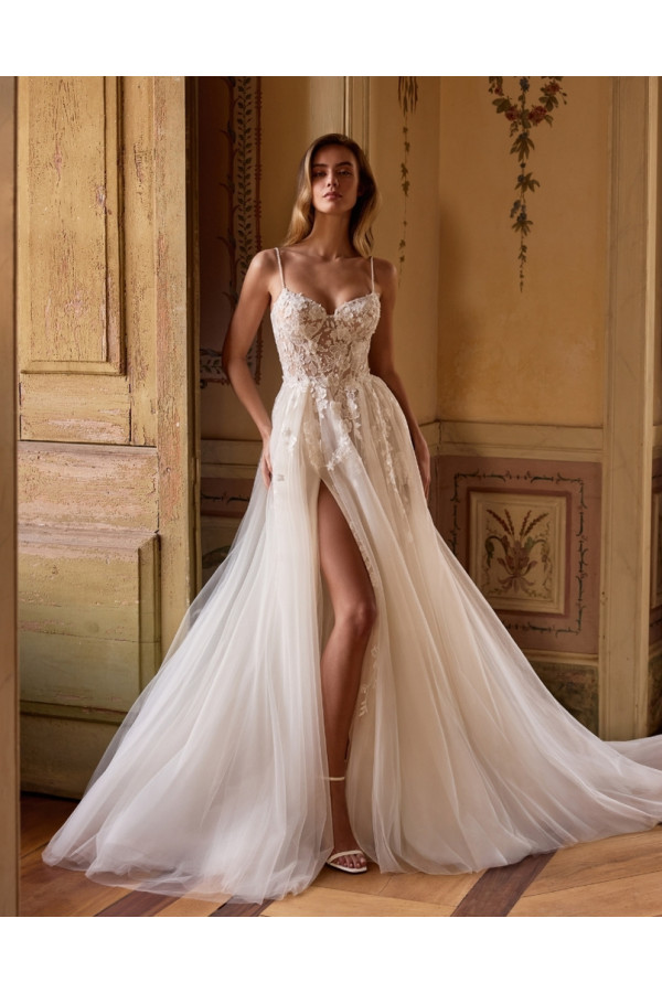 Yara Abito da sposa avorio a sirena in pizzo di Alberto Palatchi