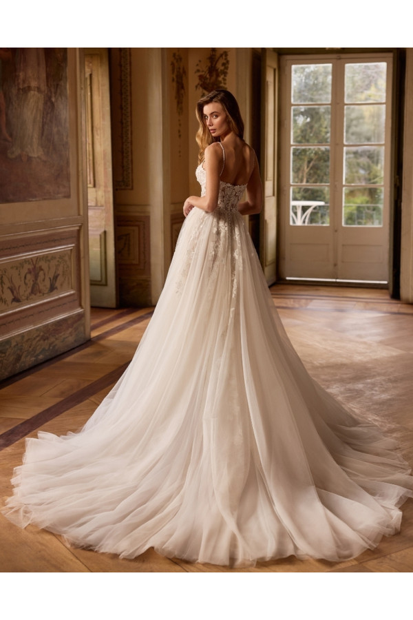Yara Abito da sposa avorio a sirena in pizzo di Alberto Palatchi