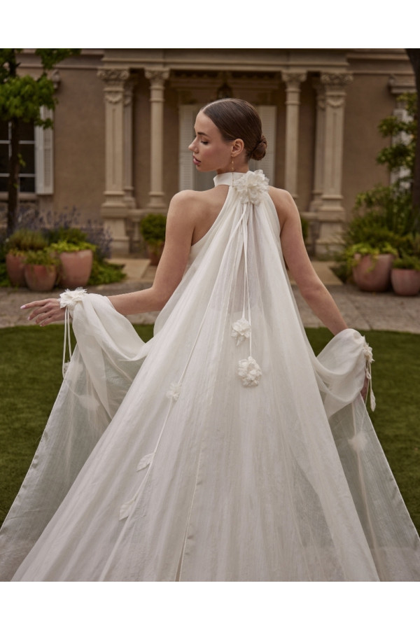 Milano abito da sposa morbido di colore avorio di Novia D'art