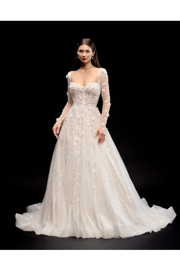 Abito da sposa avorio in pizzo ampio con spacco di Justin Alexander