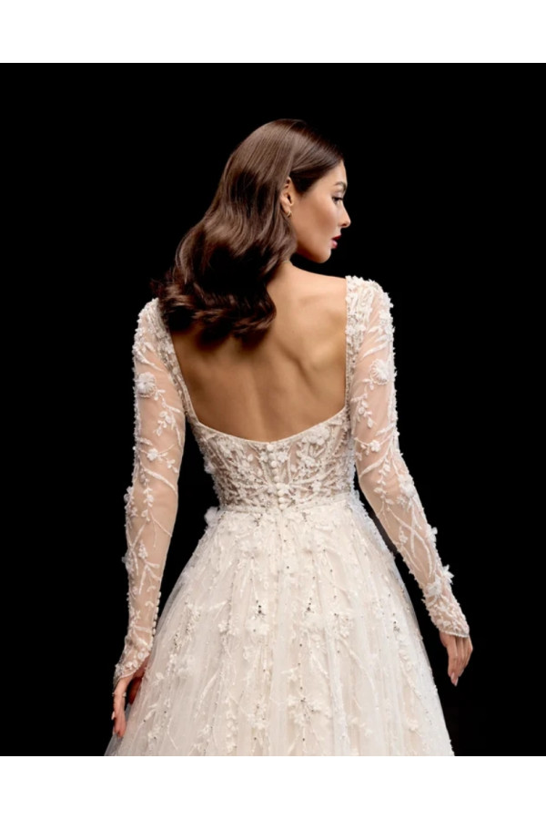 Abito da sposa avorio in pizzo ampio con spacco di Justin Alexander