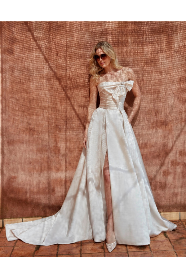 Olvida abito da sposa avorio con spacco di cady di Fara Sposa