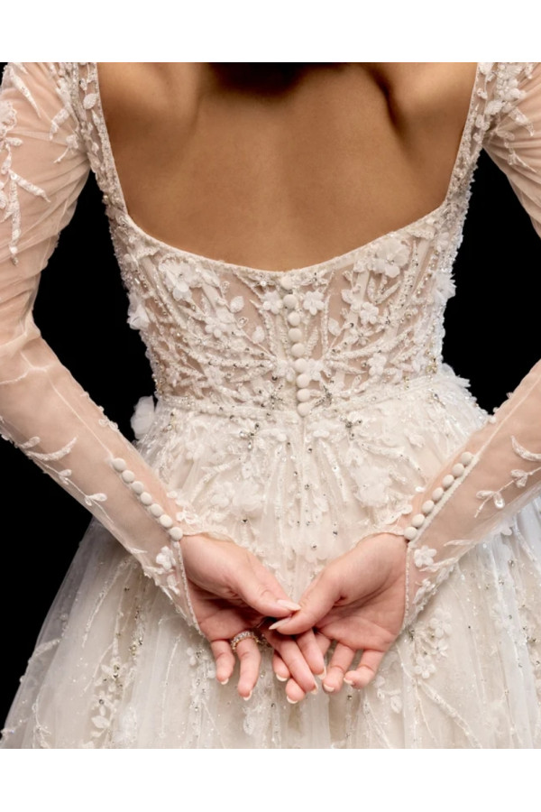 Abito da sposa avorio in pizzo ampio con spacco di Justin Alexander