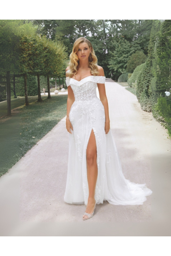 abito da sposa Sigrid, a sirena, pizzo, off white, di Alberto Palatach