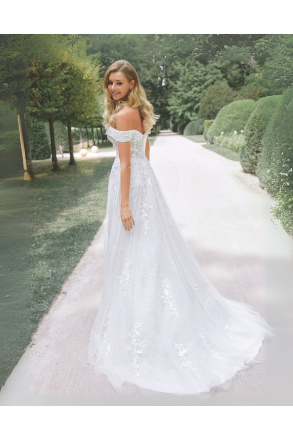 abito da sposa Sigrid, a sirena, pizzo, off white, di Alberto Palatach