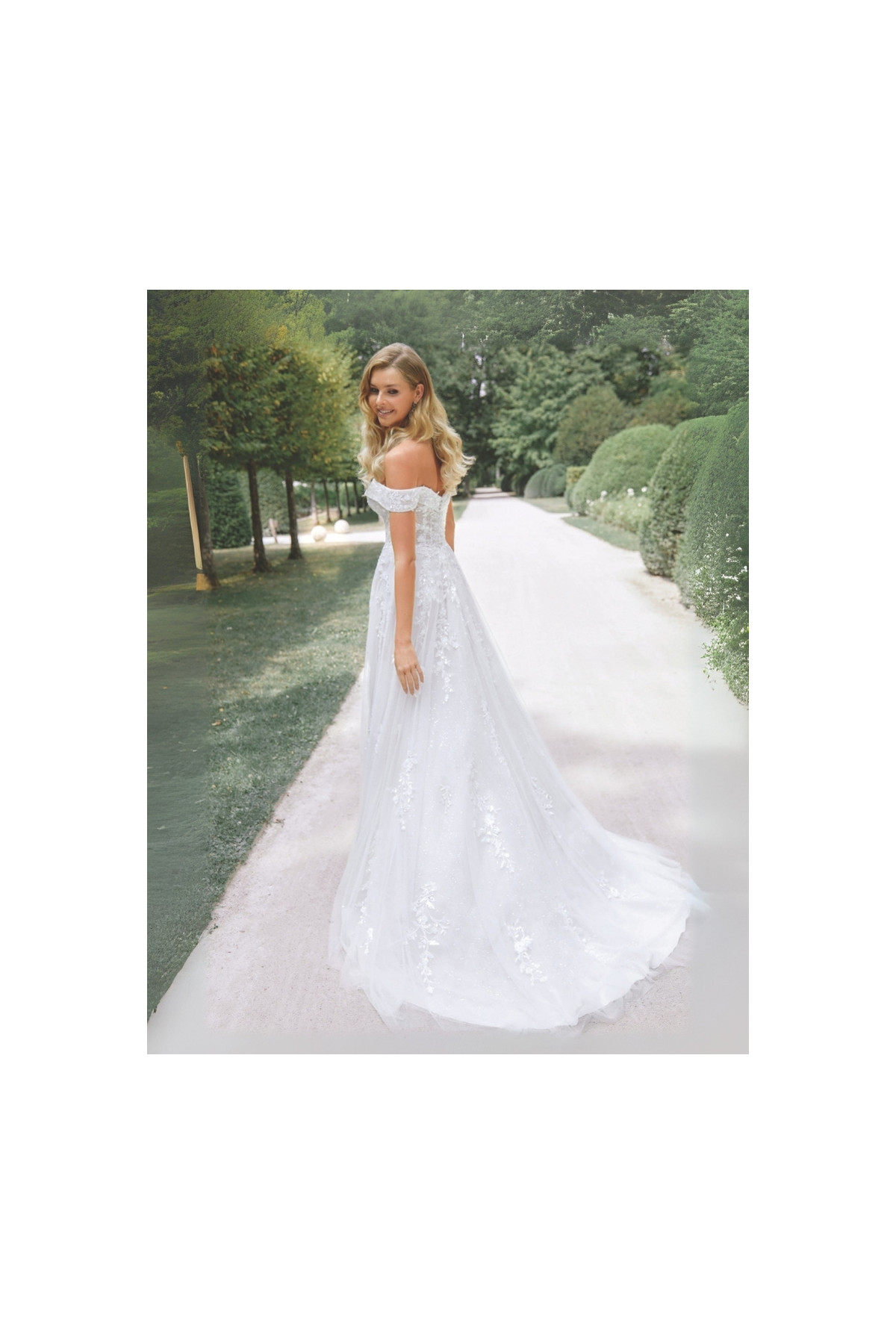 abito da sposa Sigrid, a sirena, pizzo, off white, di Alberto Palatach