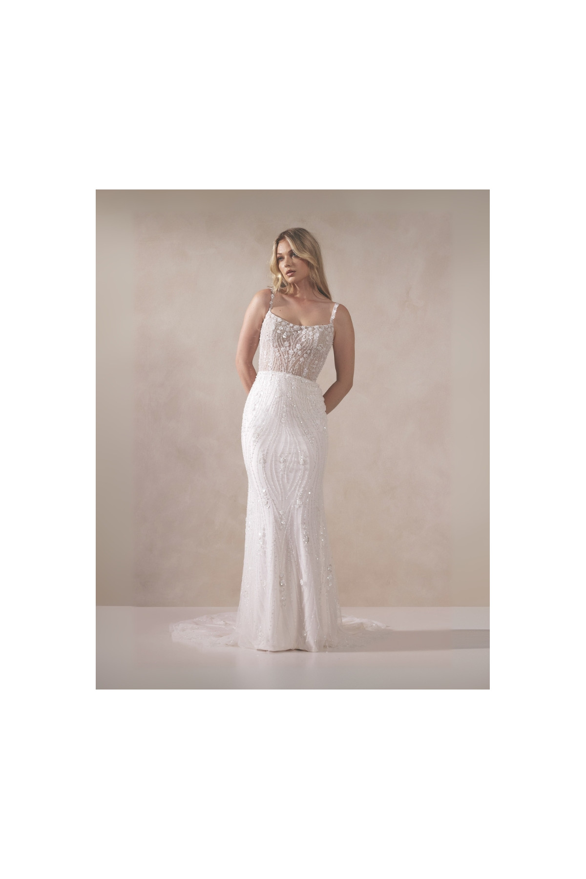 Iamuna abito da sposa avorio a sirena di pizzo Alberto Palatchi