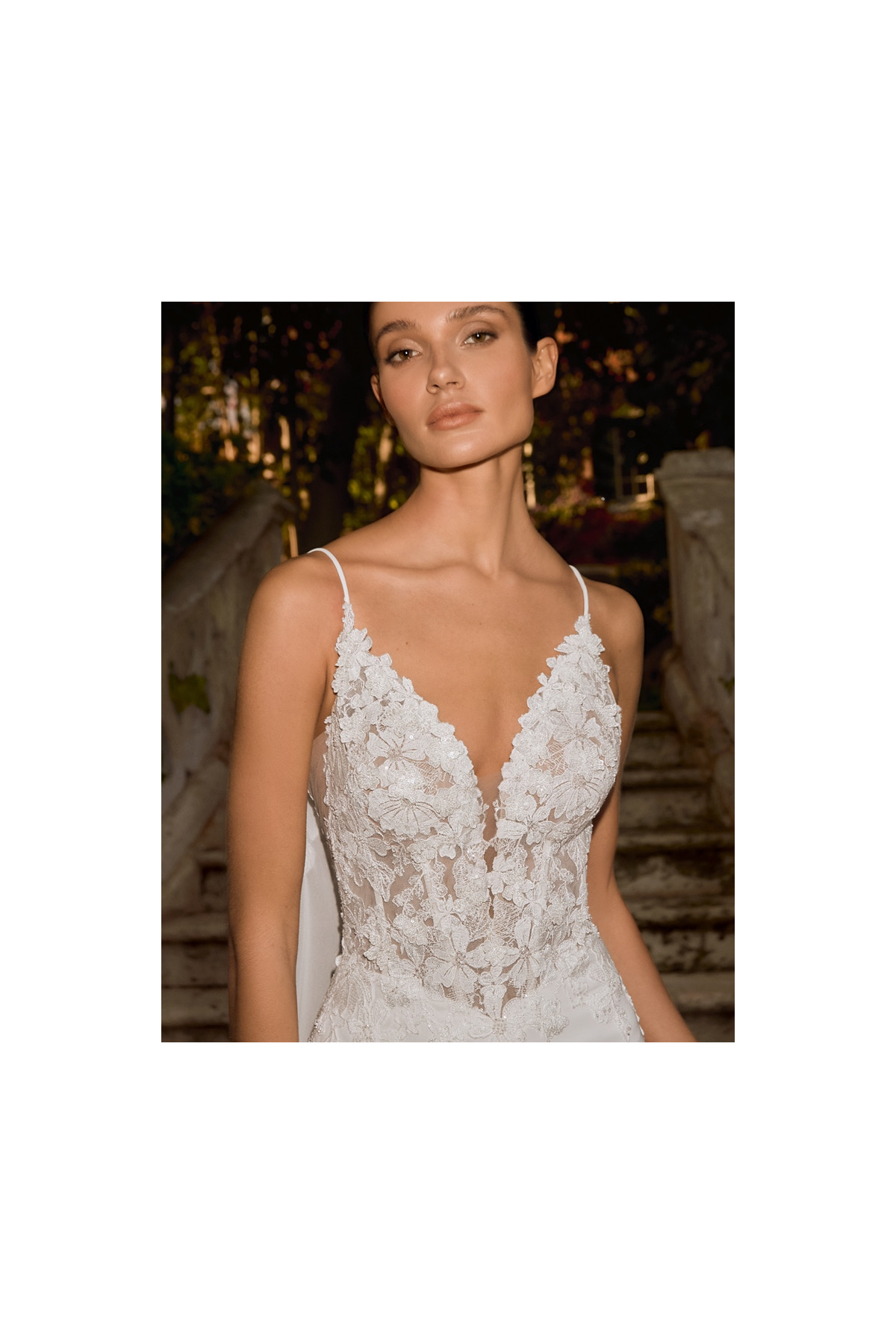 Abito da sposa Paloma, avorio, pizzo rebrodato, Alberto Palatachi