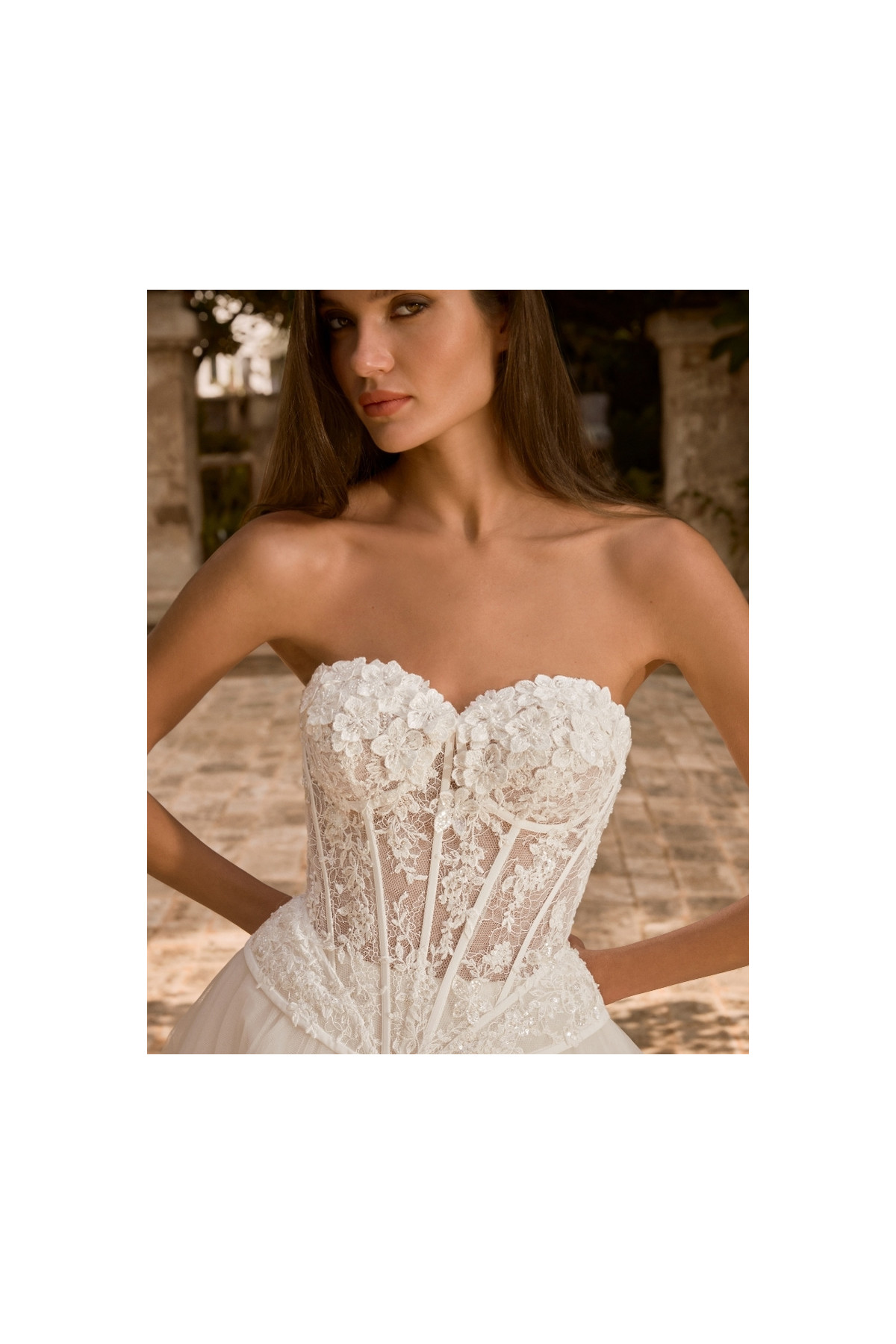 Abito da sposa Luisa color avorio, tulle e ricami di Alberto Palatachi