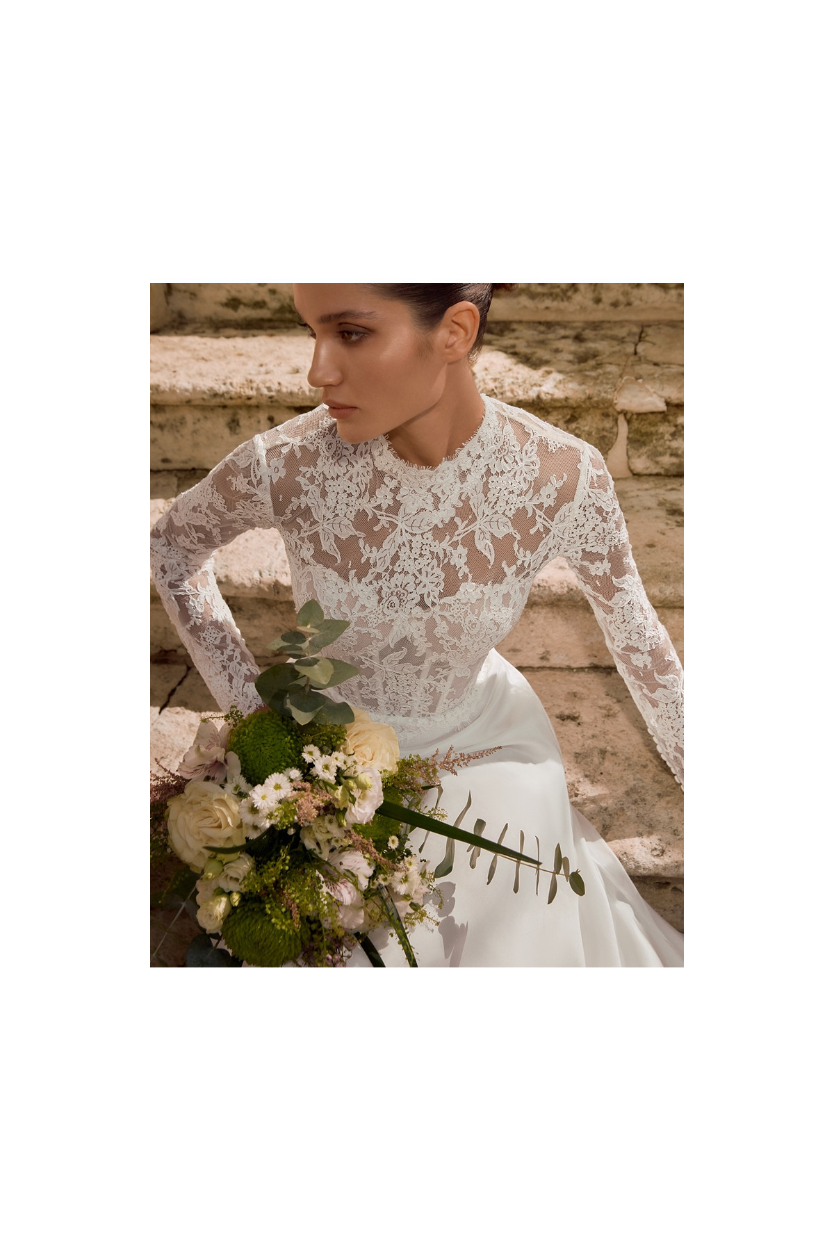 Abito da sposa Mencia, bianco, in pizzo ampio di Alberto Palatachi