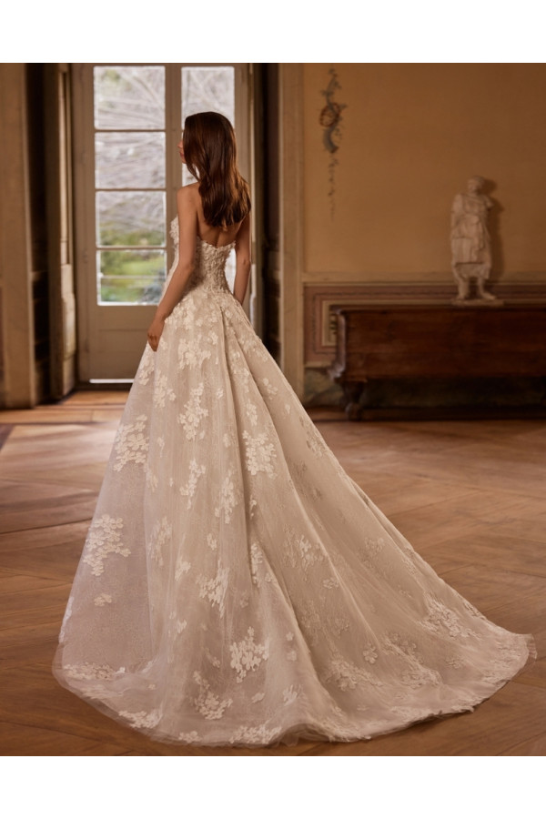 abito da sposa avorio in pizzo francese alessandra di alberto palatchi