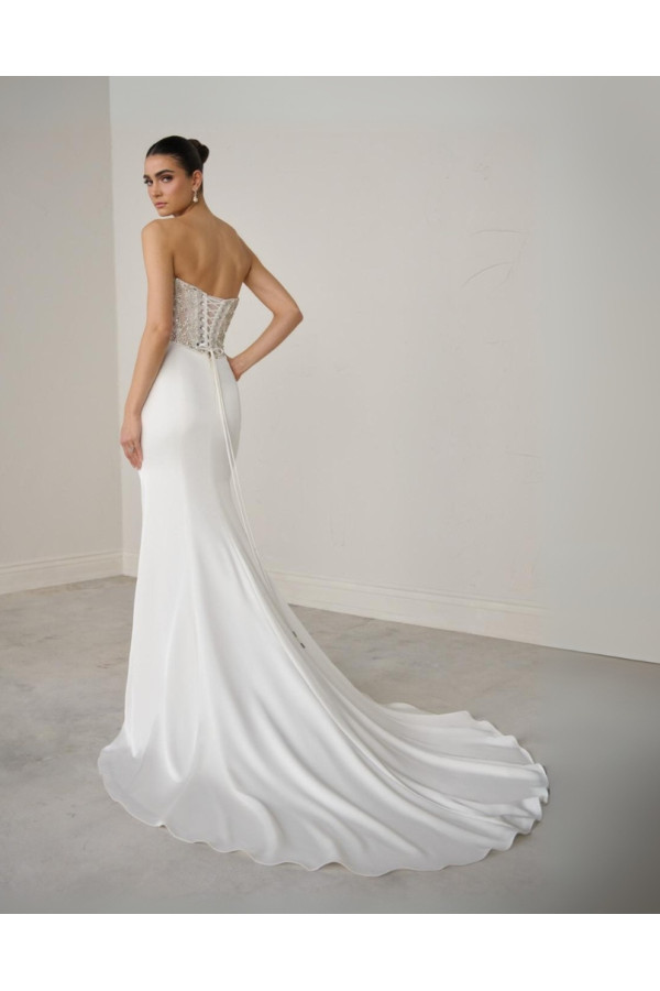 Abito da sposa avorio chiaro a sirena ricamato di Justin Alexander