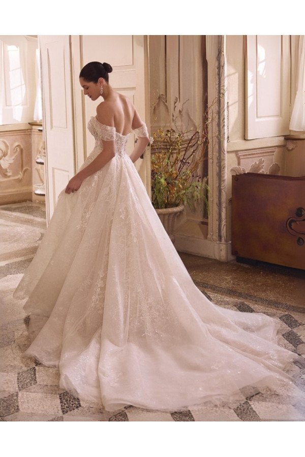 Leilani abito da sposa avorio ampio in pizzo di Justin Alexander