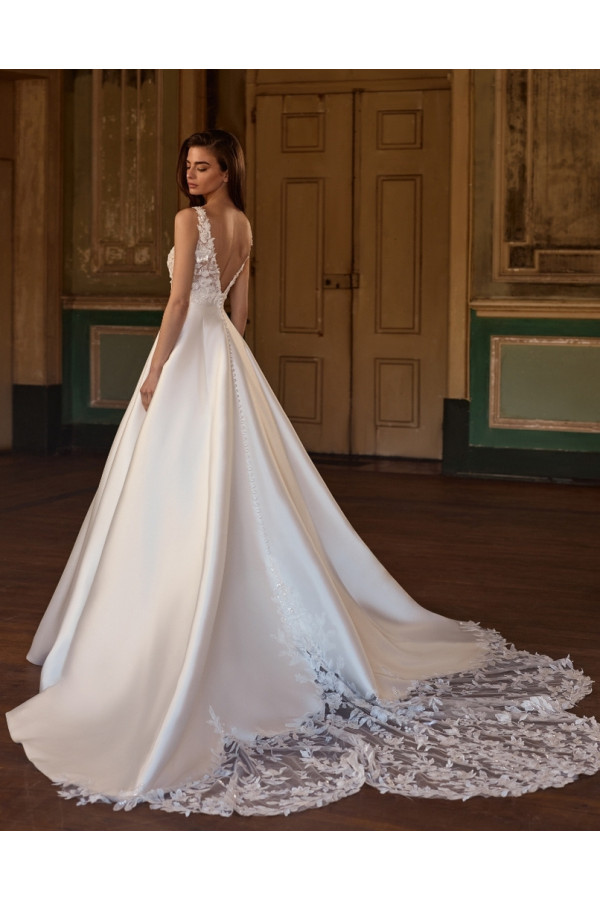 dovima abito da sposa avorio in douchesse ampio di alberto palatchi