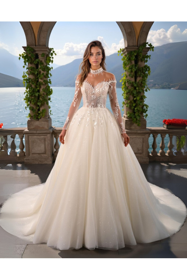 L'abito da sposa Michaela, bianco, crep a sirena di Alberto Palatachi