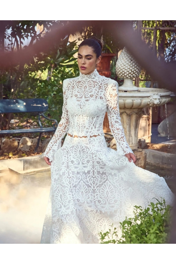 Abito da sposa avorio in pizzo separato di Alessandro Couture