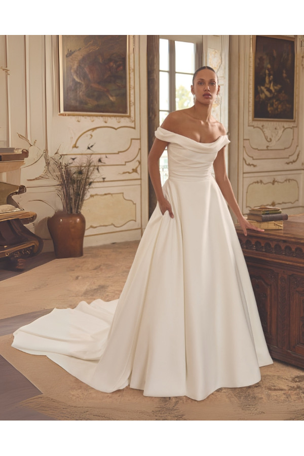 Kelly Abito da sposa avorio in satin ampio di Justin Alexander