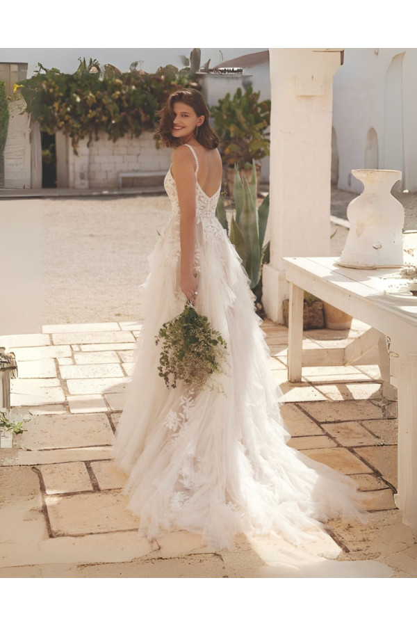 Abito da sposa avorio e nudo in tulle 66407 di Lillian West