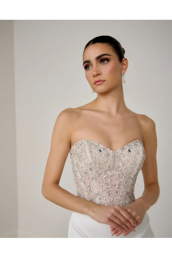 Abito da sposa avorio chiaro a sirena ricamato di Justin Alexander