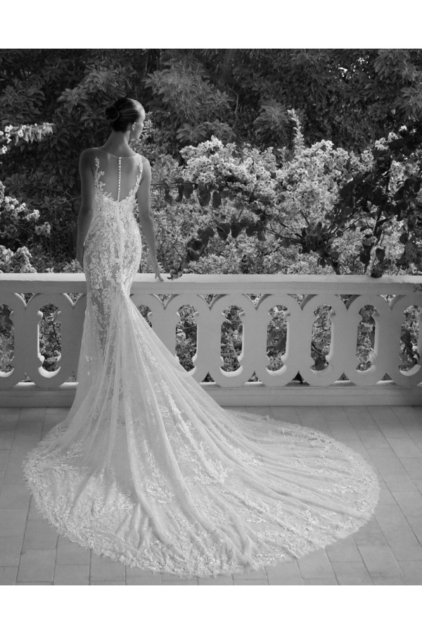 Iamuna abito da sposa avorio a sirena di pizzo Alberto Palatchi