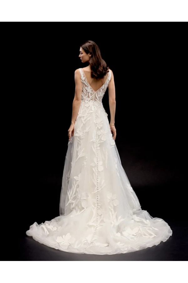 Abito da sposa avorio in pizzo ampio con spacco di Justin Alexander