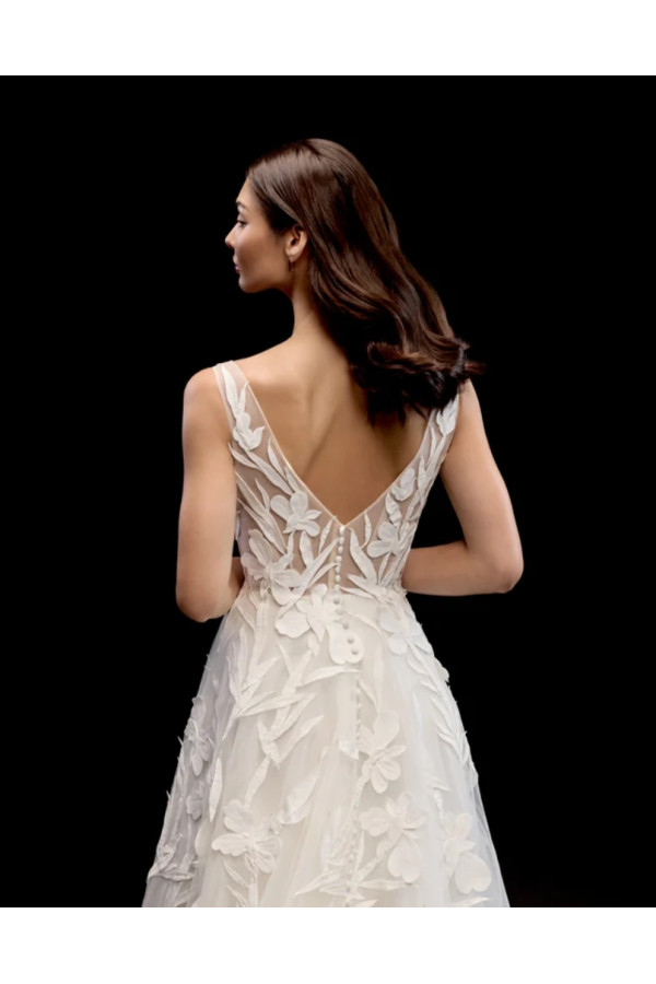 Abito da sposa avorio in pizzo ampio con spacco di Justin Alexander