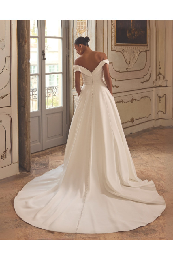 Kelly Abito da sposa avorio in satin ampio di Justin Alexander