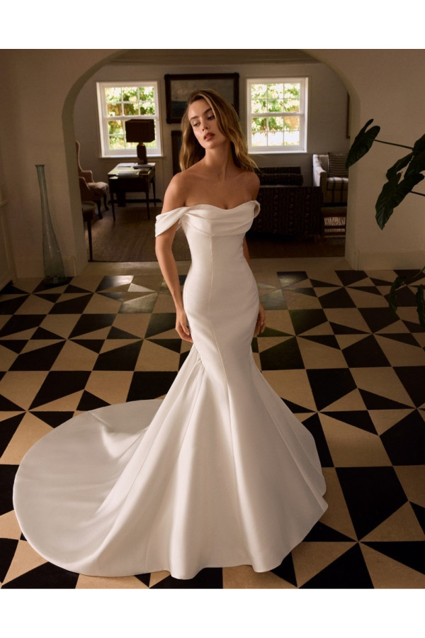 Abito da sposa Zheng, avorio, mikado, sirena di Alberto Palatachi