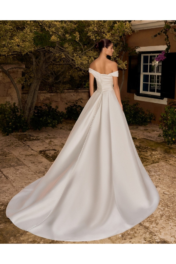 Abito da sposa Namira, avorio, mikado di Alberto Palatachi