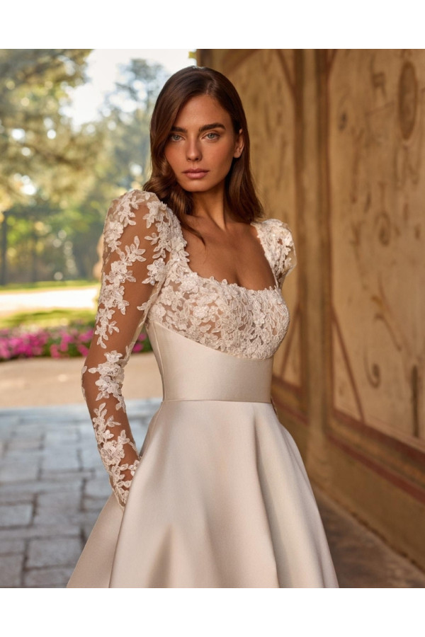 Abito da sposa, avorio, mikado ASHANTI di Alberto Palatachi 2027