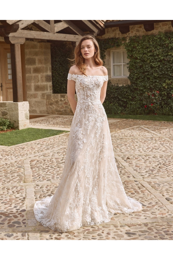 Abito da sposa Cher, avorio, di pizzo, scivolato, di Alberto Palatchi